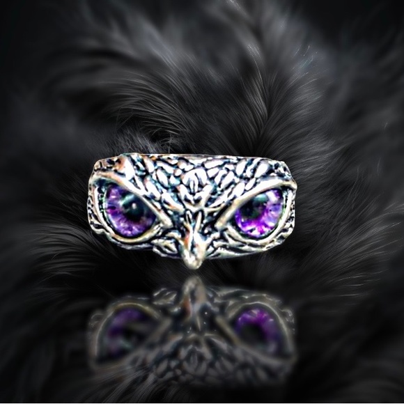 Vivid Purple Eyed Owl Tibetan Silver Ring (Size: Adjustable / One Size Fits All) - Picture 3 of 5